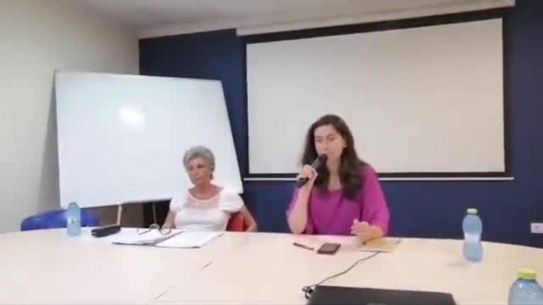 Conferencia Dra María José Martínez Albarracín y Dra Natalia Prego MÉDICOS
