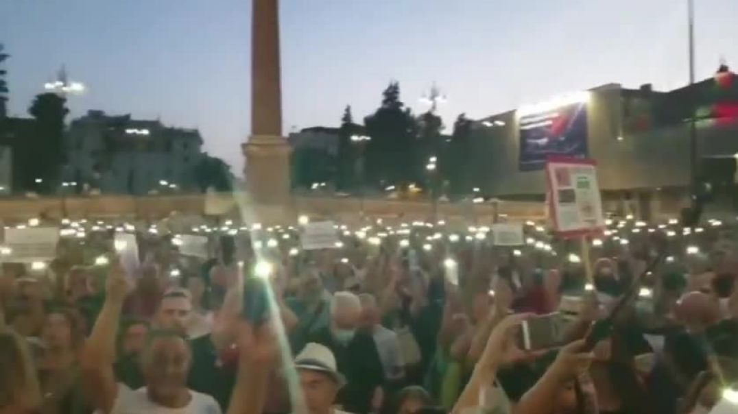 Masiva manifestación en Roma pidiendo LIBERTAD -julio 2021
