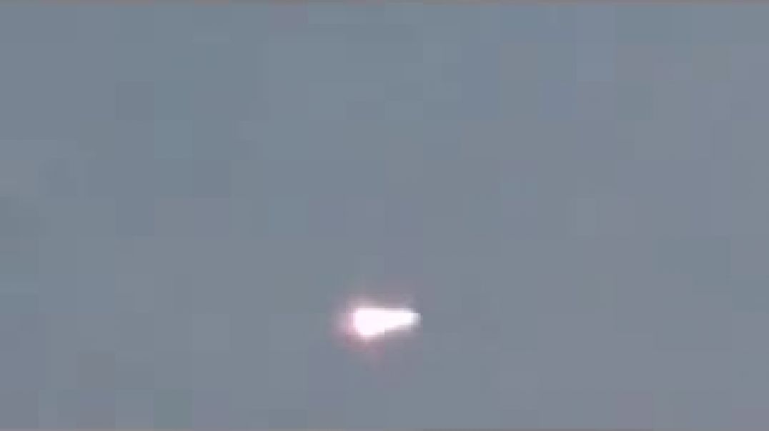 ESPECTACULAR FLOTILLA OVNI EN EMIRATOS ÁRABES UNIDOS - SPECTACULAR UFO FLEET IN UNITED ARAB EMIRATES